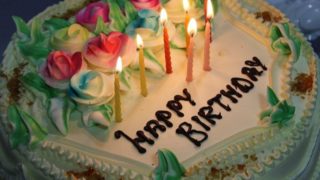 誕生日ケーキ